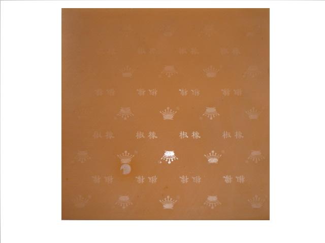 A�ʿ�ţ���׻�ɫ